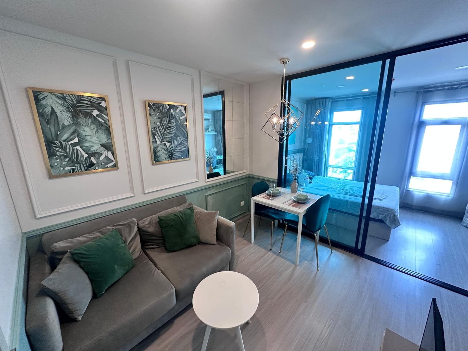 Aspire Asoke Ratchada - 1 Bedroom Condo Near MRT Rama 9 Station